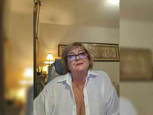 KarinkaSweet webcam