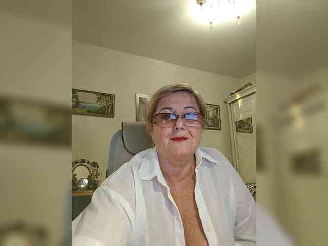 KarinkaSweet webcam
