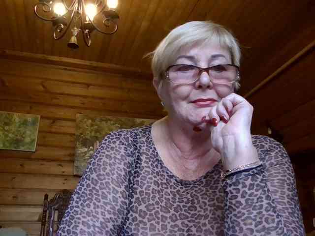 KarinkaSweet webcam