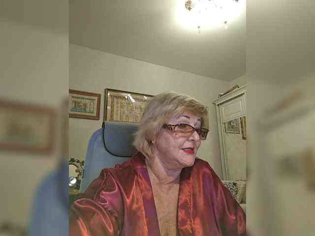 KarinkaSweet webcam