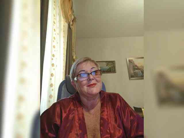 KarinkaSweet webcam