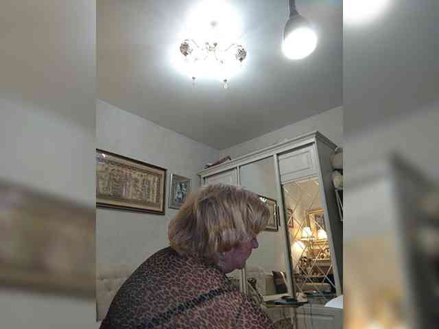 KarinkaSweet webcam