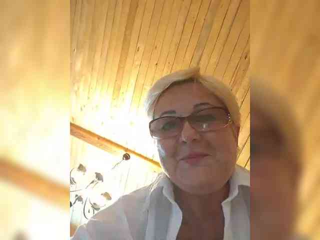 KarinkaSweet webcam