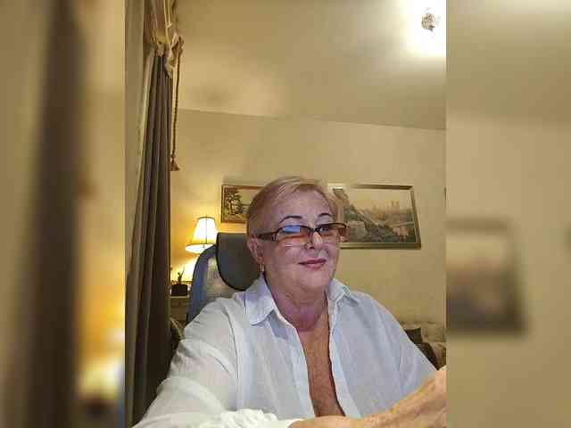 KarinkaSweet webcam