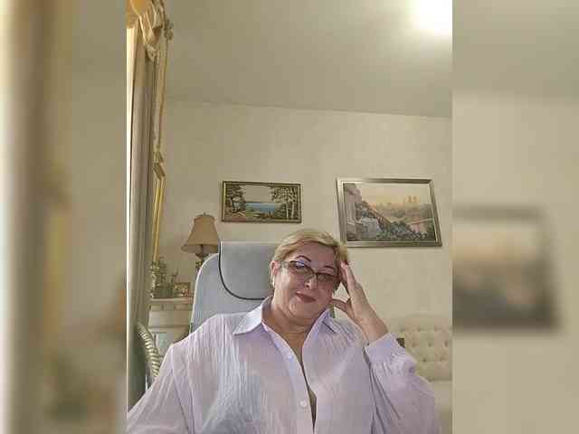 KarinkaSweet webcam