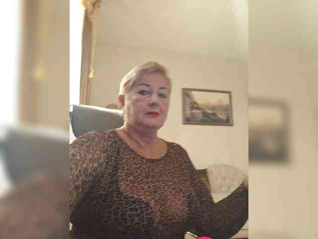 KarinkaSweet webcam