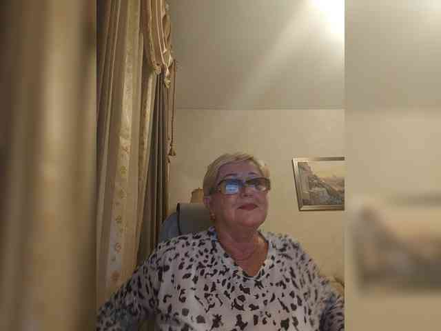 KarinkaSweet webcam