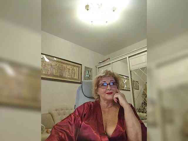 KarinkaSweet webcam