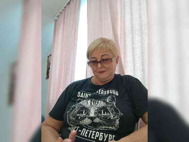 KarinkaSweet webcam