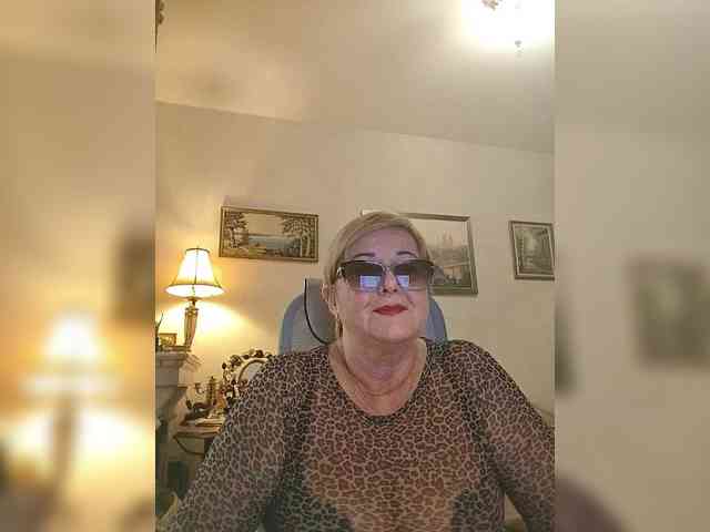 KarinkaSweet webcam