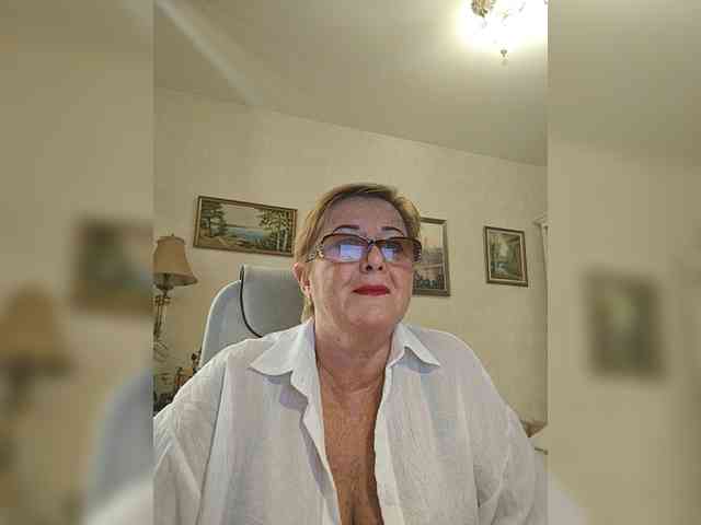 KarinkaSweet webcam