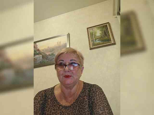 KarinkaSweet webcam