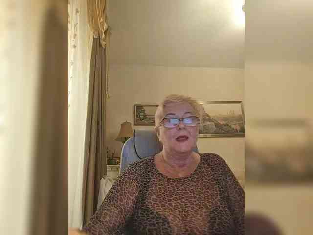 KarinkaSweet webcam