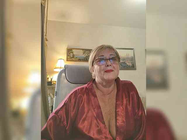 KarinkaSweet webcam