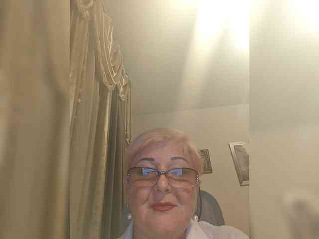 KarinkaSweet webcam