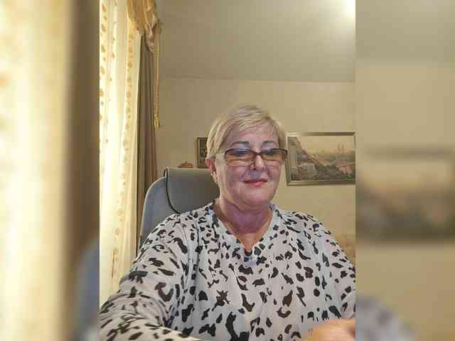 KarinkaSweet webcam