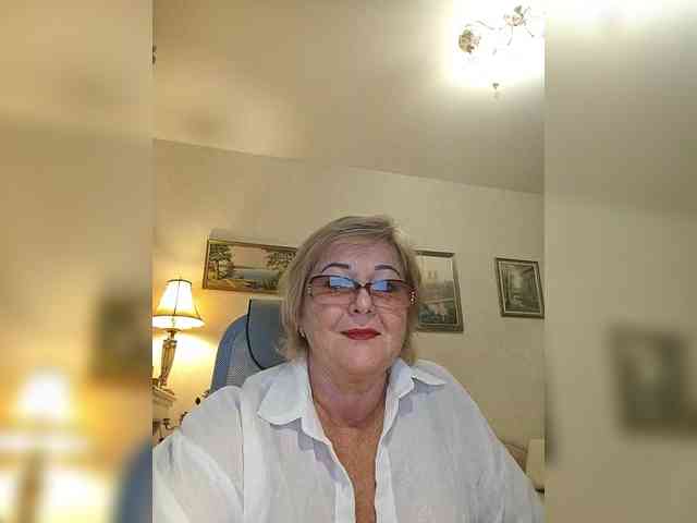 KarinkaSweet webcam