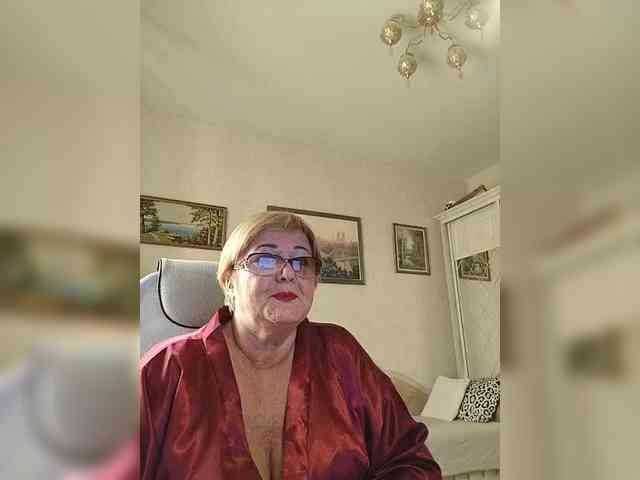 KarinkaSweet webcam
