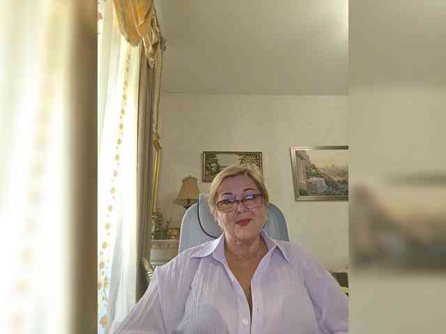 KarinkaSweet webcam