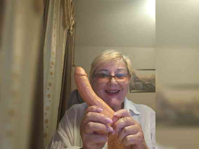 KarinkaSweet webcam