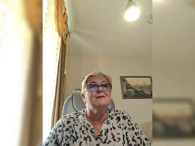 KarinkaSweet webcam