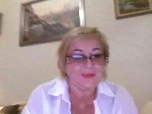 KarinkaSweet webcam