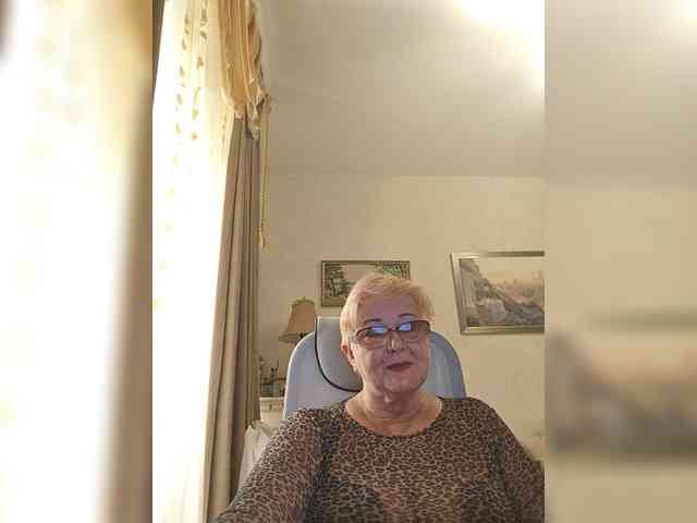 KarinkaSweet webcam