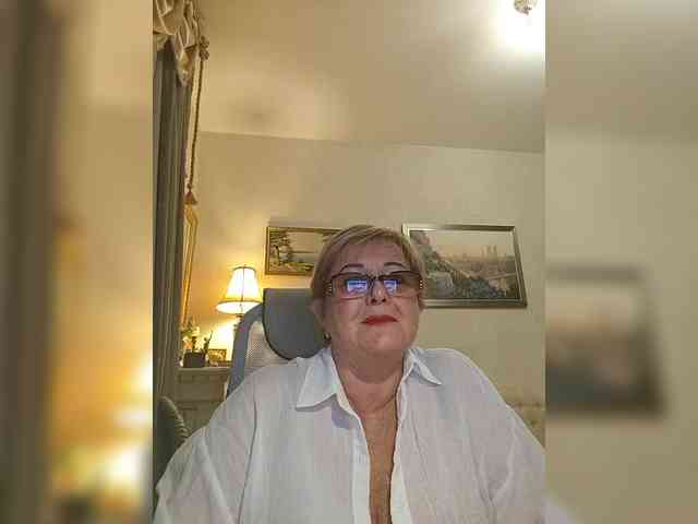 KarinkaSweet webcam