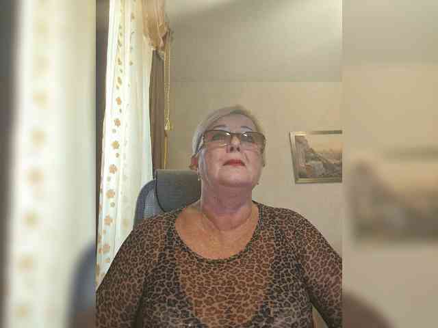 KarinkaSweet webcam