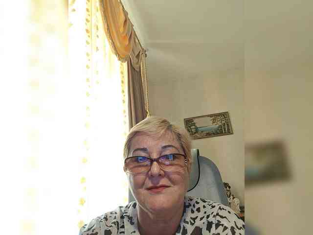 KarinkaSweet webcam