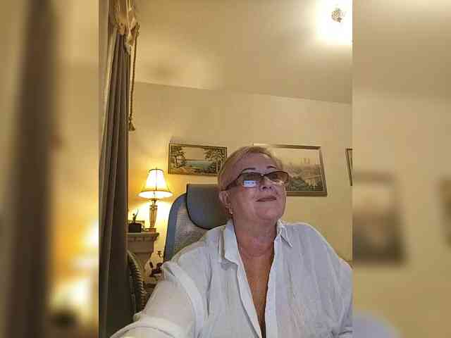 KarinkaSweet webcam