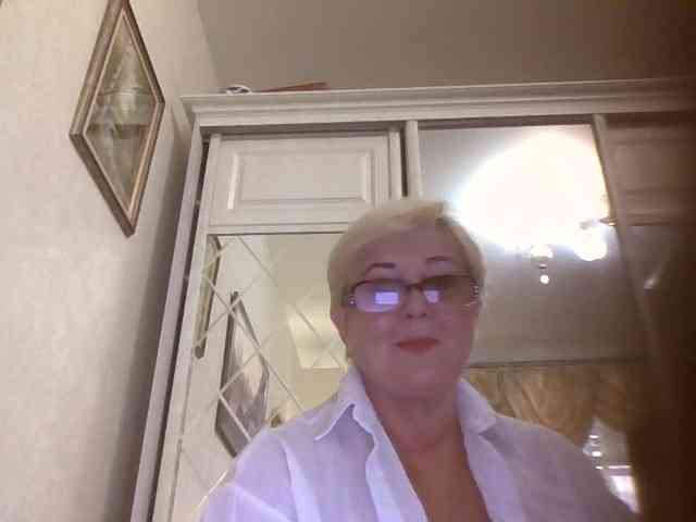 KarinkaSweet webcam