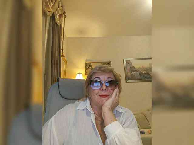 KarinkaSweet webcam