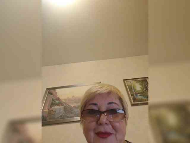 KarinkaSweet webcam