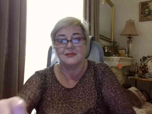 KarinkaSweet webcam