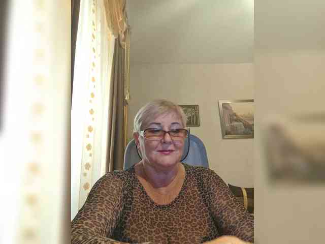 KarinkaSweet webcam