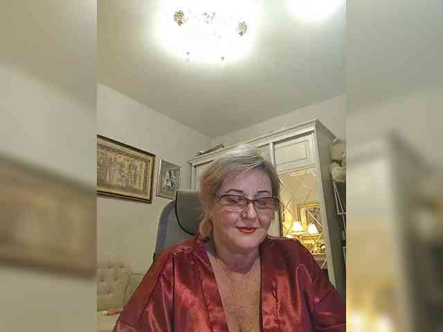 KarinkaSweet webcam