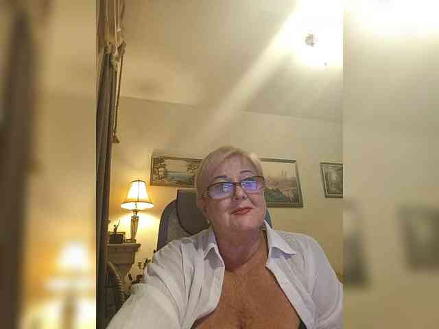 KarinkaSweet webcam