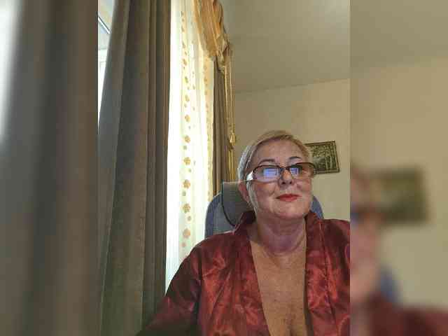 KarinkaSweet webcam