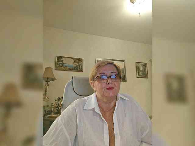 KarinkaSweet webcam