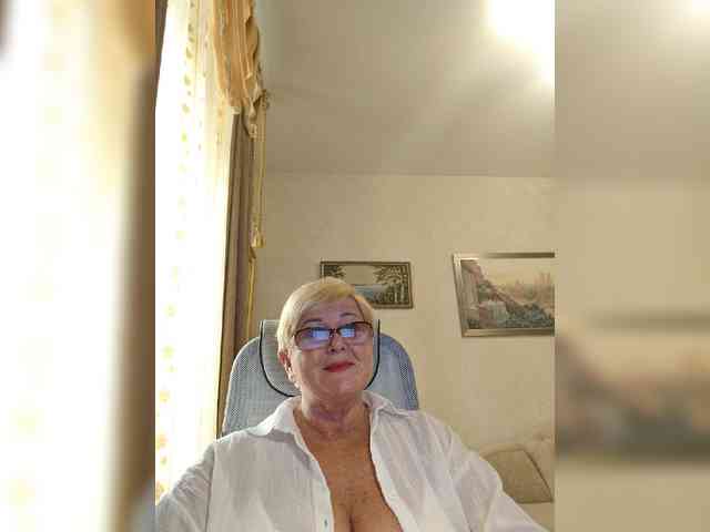 KarinkaSweet webcam