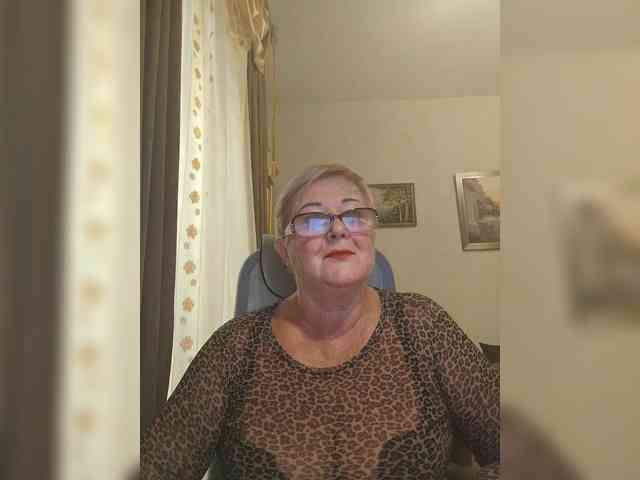 KarinkaSweet webcam