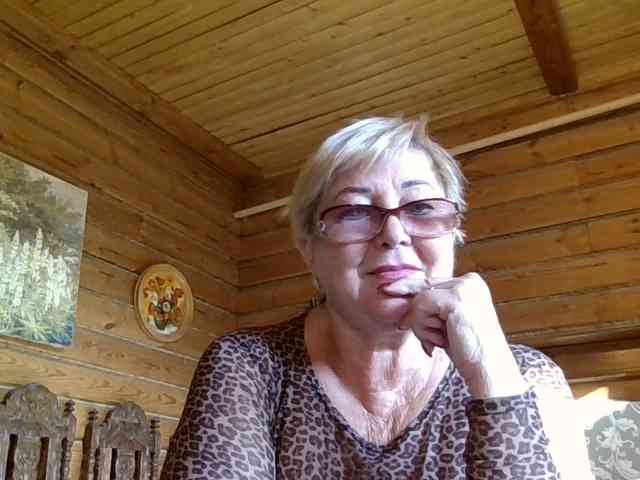 KarinkaSweet live female cam on bongacams