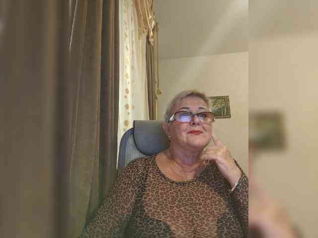 KarinkaSweet webcam