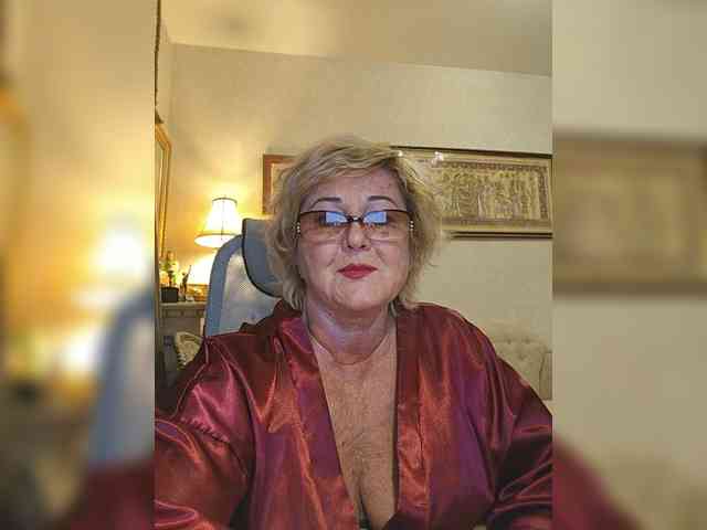 KarinkaSweet webcam
