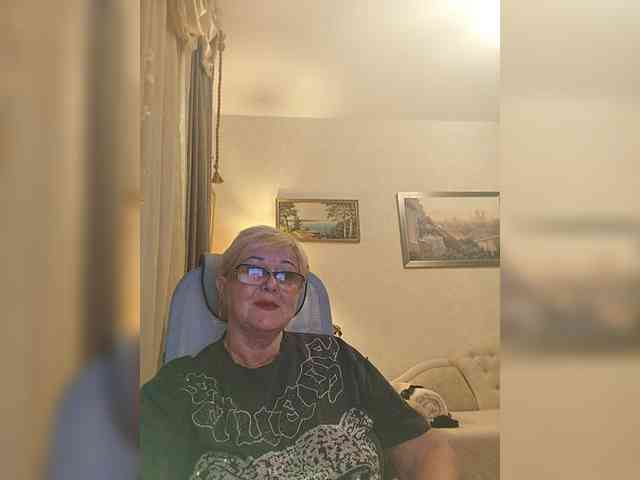 KarinkaSweet webcam