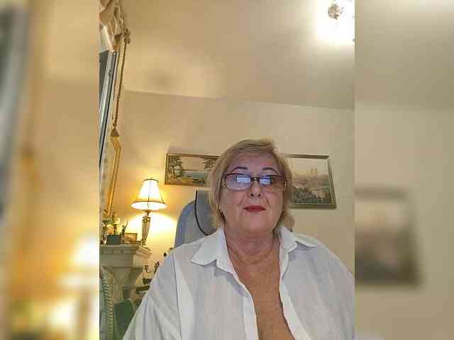 KarinkaSweet webcam