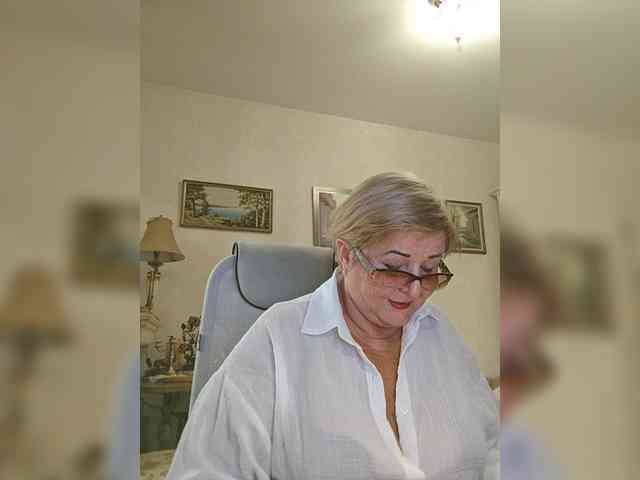 KarinkaSweet webcam