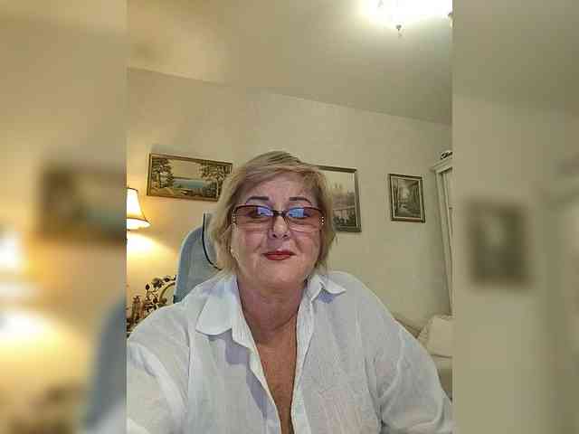 KarinkaSweet webcam
