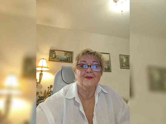 KarinkaSweet webcam